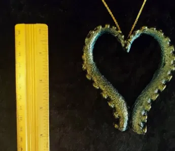 Dây chuyền trái tim xúc tu - Image 2