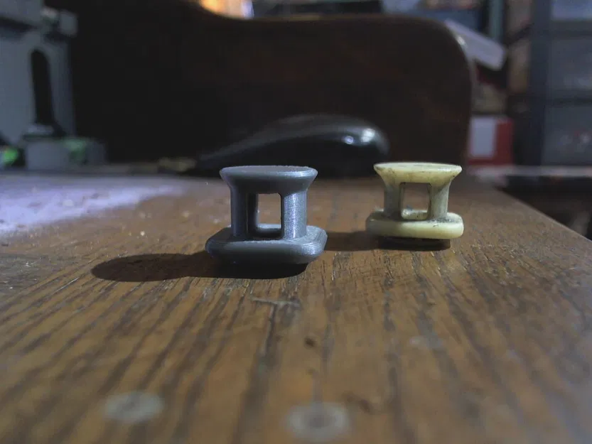 Chốt chặn ty chống nắp capo cho Iveco Daily - Image 1