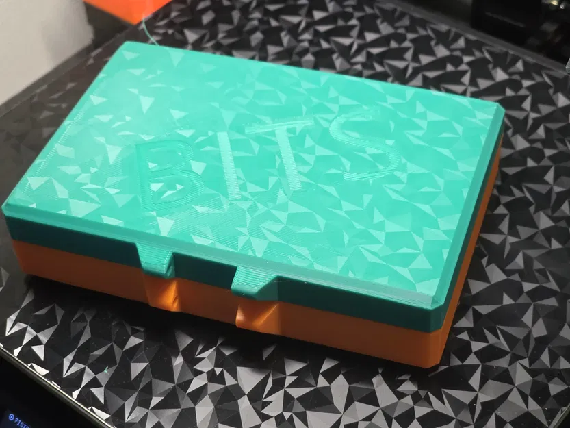 Hộp parametric gọn mảnh có chốt gài (sleek box with latch) - Image 7