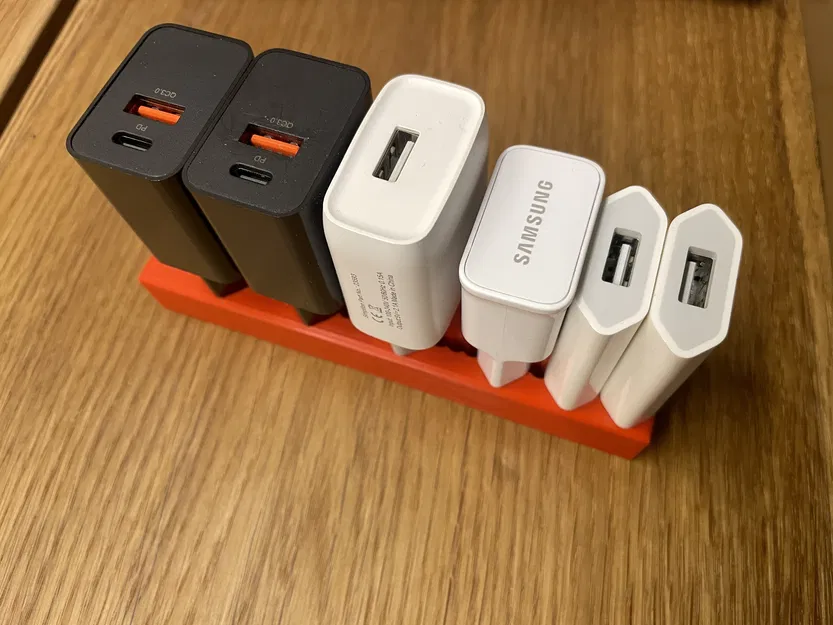 Giá đỡ cho sạc USB (chuẩn EU) - Image 1