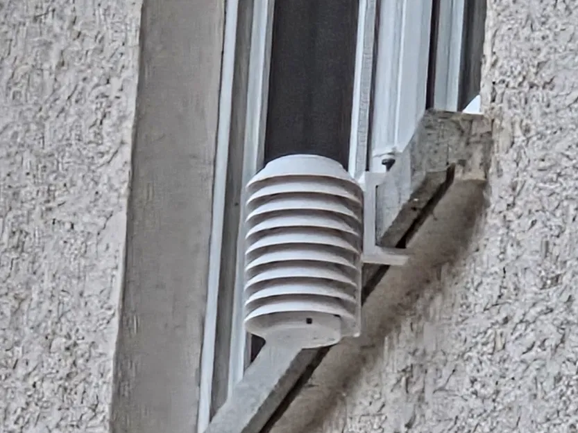 Vỏ bảo vệ cảm biến nhiệt độ ngoài trời (Schutzgehäuse Außentemperatur) - Image 1