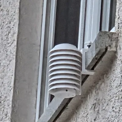 Vỏ bảo vệ cảm biến nhiệt độ ngoài trời (Schutzgehäuse Außentemperatur)