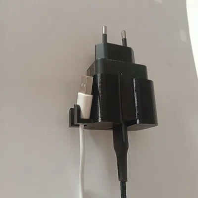 Giá đỡ sạc (Držák nabíječky)