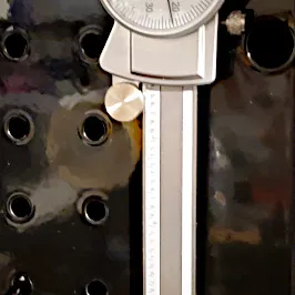 Giá treo thước kẹp (Caliper Hanger) cho Metal Pegboard