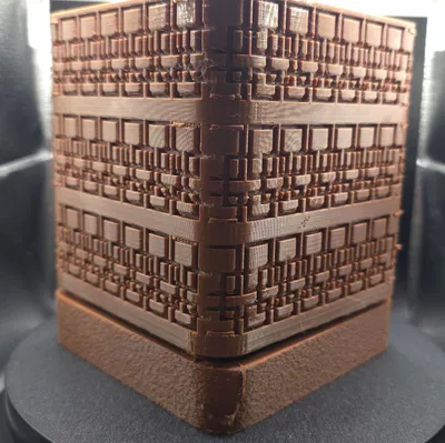 MINOTAURE - PLANTER (Chậu cây có đế vặn)