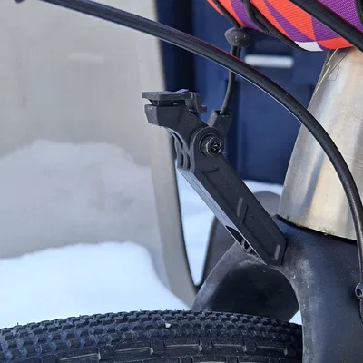 Ngàm gắn Blendr lên fork crown cho xe đạp (Bike Fork Crown Blendr Mount)