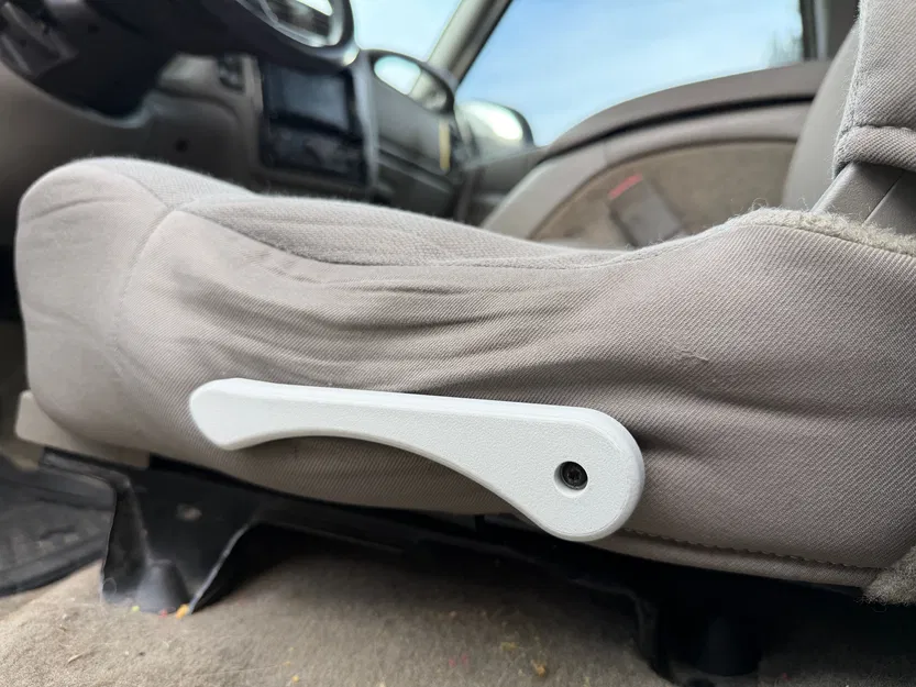 Tay gạt ngả ghế Chevy Blazer 1998-2005 - bên tài (driver side) - Image 1