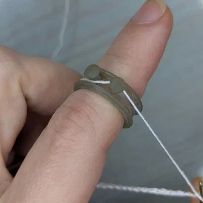 Nhẫn móc len giữ căng chỉ kiểu Shrek (Crochet Ring Shrek style)