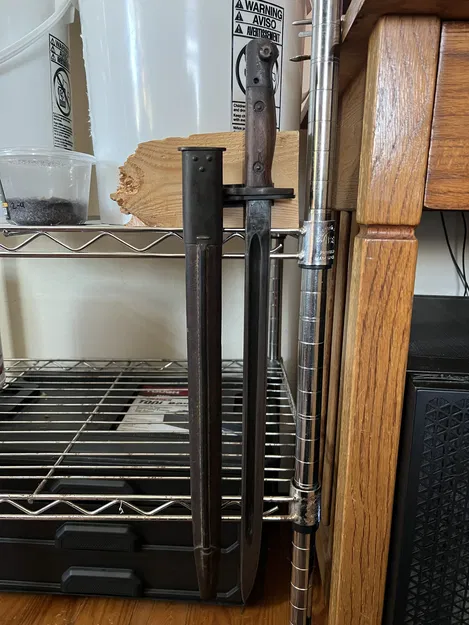 Giá Treo Tường Trưng Bày Lưỡi Lê Lee Enfield Kèm Giá Treo Vỏ - Image 1