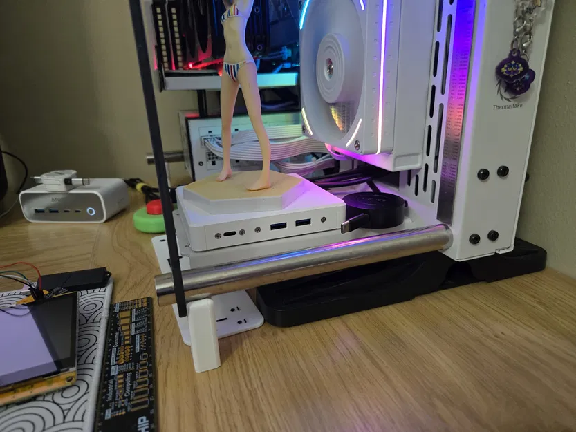 Panel Type-C mặt trước cho case Thermaltake Core P3 - Image 1