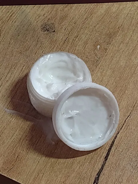 Hộp đựng kem (creme) nắp vặn - Image 2