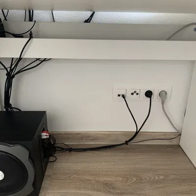 Vòng gom dây cáp (Cable Ring / Cable Organizer)