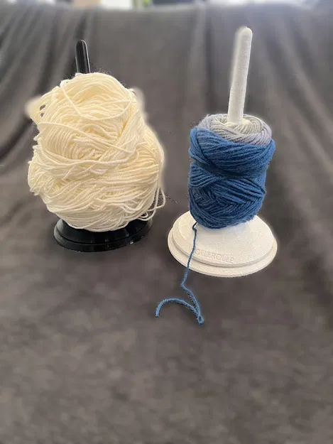 Wollerolle (Wolle abroller) – Giá đỡ tháo cuộn sợi len - Image 1