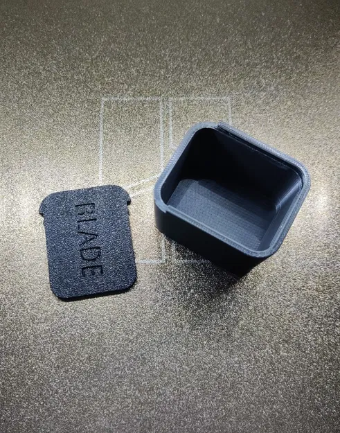 Hộp hủy lưỡi dao cạo (clean Blade Disposal Container) - Image 2