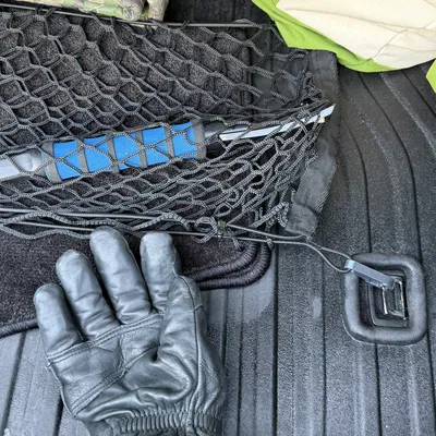 Kẹp lưới cốp xe (Car net clip)