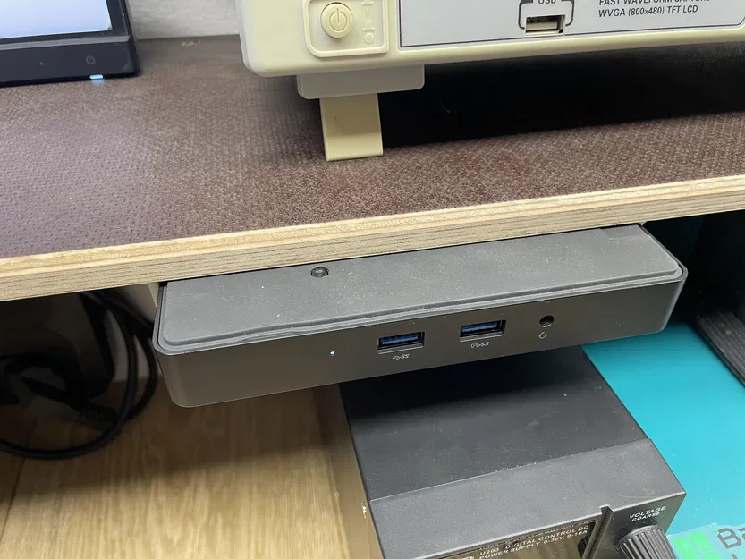 Ngàm gắn mép bàn cho Dell WD15 USB-C Dock - Image 2