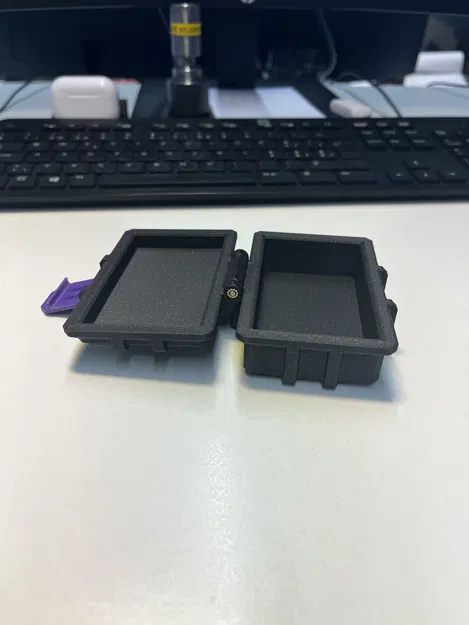 Hộp Rugged Nhỏ Gọn (Small Rugged Box) - Image 1