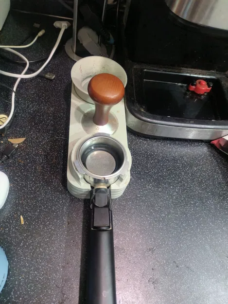 Chân đế và phễu cho tay cầm (portafilter) máy pha cà phê - Image 2