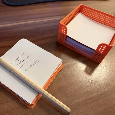 Kệ đỡ Notepad (Notepad stand)