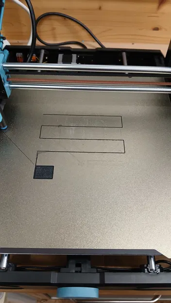 First Layer Test (Bài test lớp đầu để canh khoảng cách nozzle–bed) - Image 1