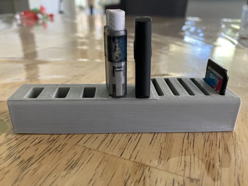 Khay đựng USB & thẻ SD - Image 1