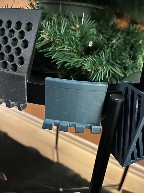 Kẹp giữ dây cho bàn IKEA GLADOM (3 dây cáp) - Image 3