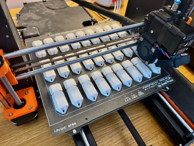 Còi móc khóa an toàn âm to (Loud Safety Keychain Whistle) - Image 3