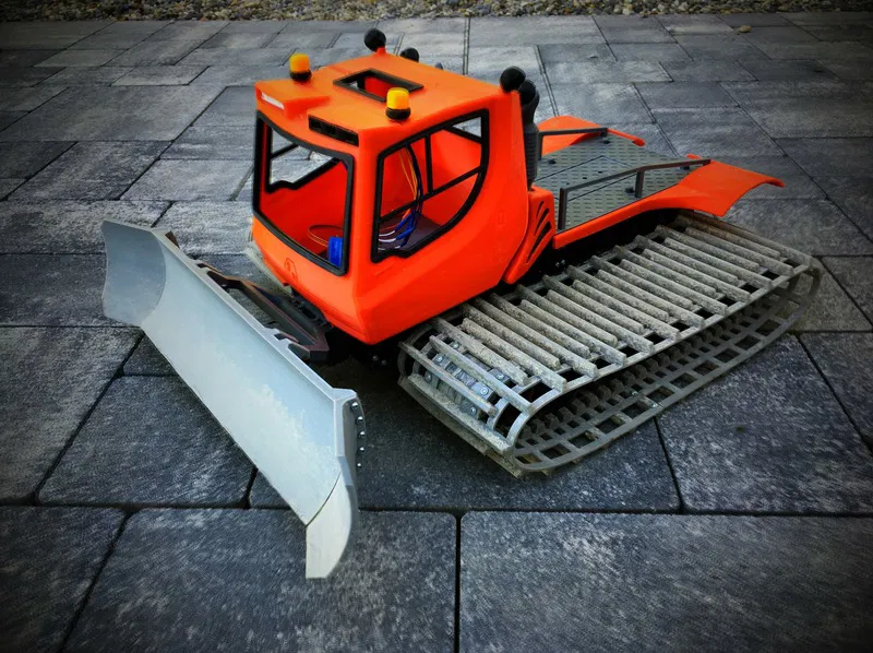 Pistenbully 1:14 R/C - Image 1