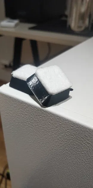 Miếng kê nâng & đệm giảm rung cho nội thất (Furniture riser/damping pads) - Image 1