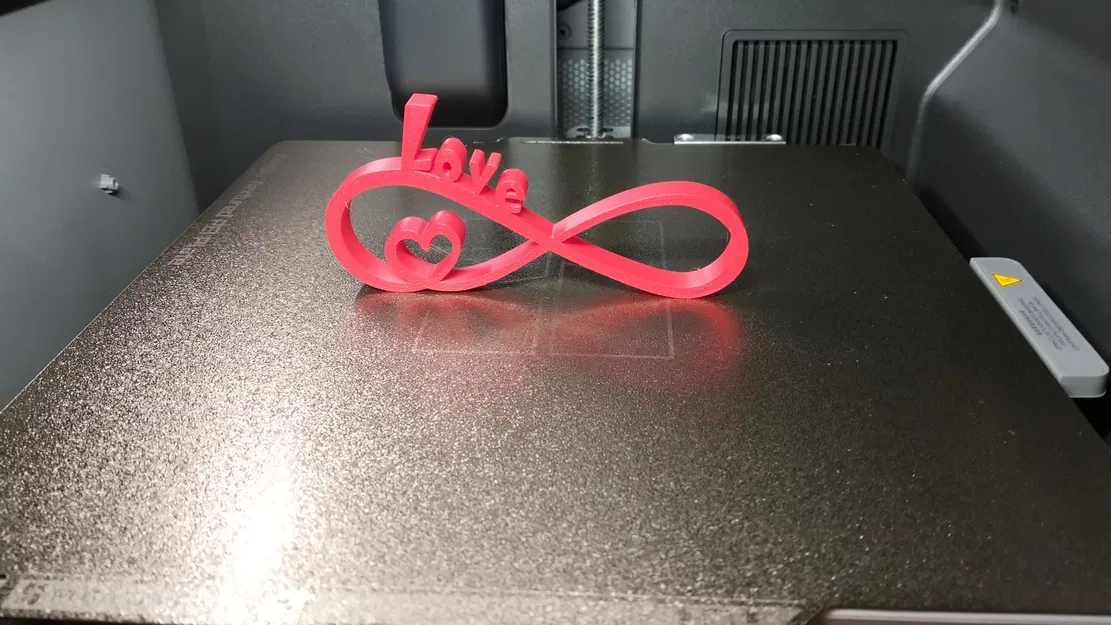 Trang trí Ngày Valentine với chữ “love” - Image 3