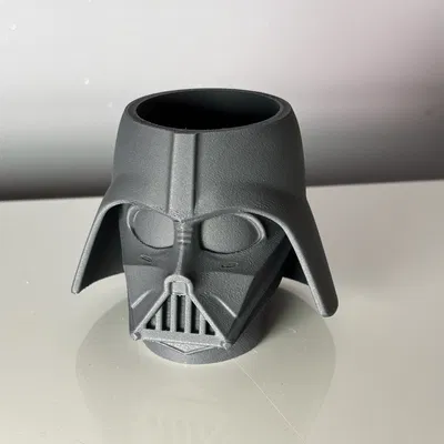 Mặt Tối Bàn Làm Việc: Ống Cắm Bút Lord Vader