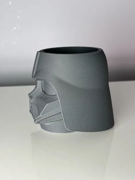 Mặt Tối Bàn Làm Việc: Ống Cắm Bút Lord Vader - Image 5