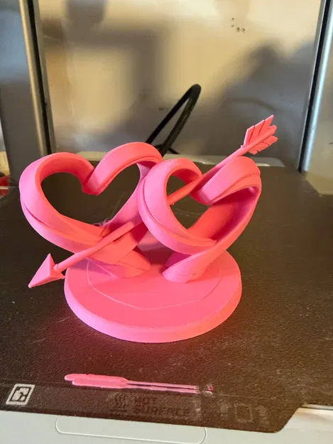 Tượng Hai Trái Tim Đan Xen Xuyên Mũi Tên - Image 4