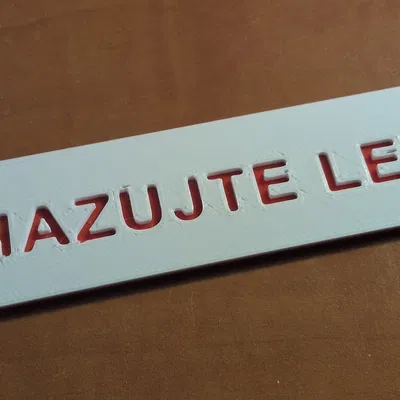 Bảng “Nevhazujte letáky” dán lên hộp thư