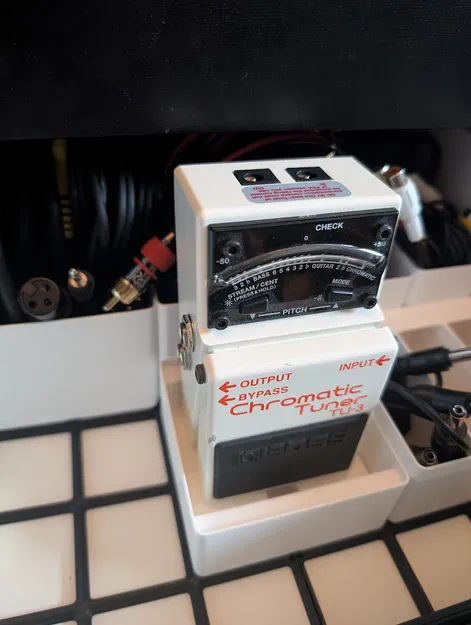 Giá đỡ pedal guitar Gridfinity 2x2 (Gridfinity Guitar Pedal Holder) - Image 3