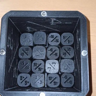 Hộp dice -1/-1 với chữ Deckbox Auntie Ool