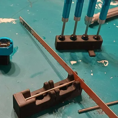 Cữ cắt và giá giữ shock