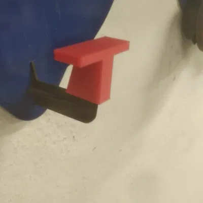 Móc nối dài để treo kính bảo hộ (Safety googles hook extender)