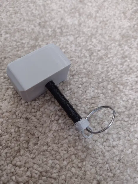 Móc khóa búa Thor (Thor's hammer keychain) - Image 1