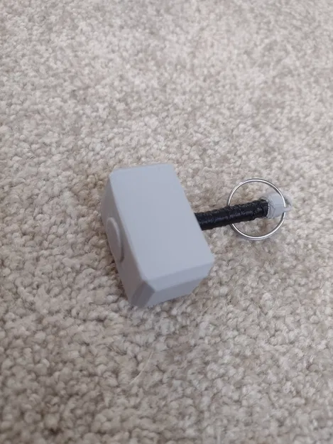 Móc khóa búa Thor (Thor's hammer keychain) - Image 2