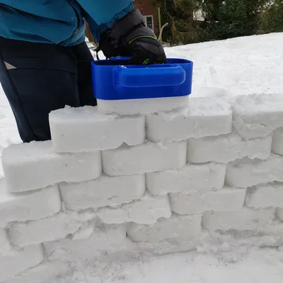 Snowbricker – Khuôn ép gạch tuyết