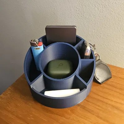 Organizer & khay để đồ cho bàn làm việc/workbench (catch-all)