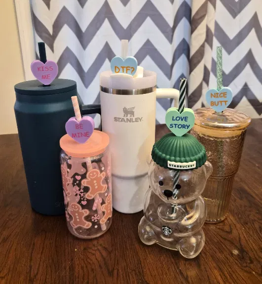 Nút Cắm Ống Hút Kẹo Trái Tim Lời Nhắn (Conversation Hearts Straw Toppers) - Image 1