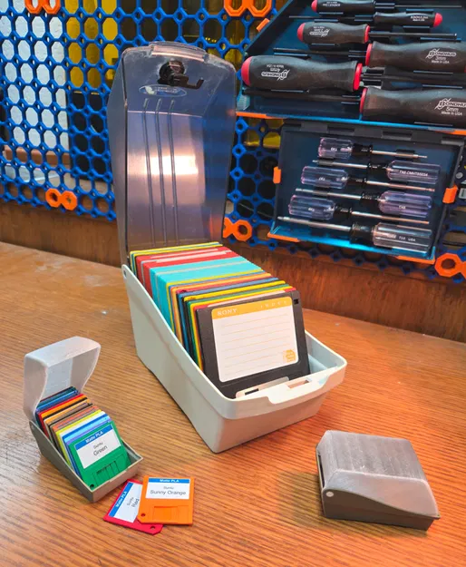 Hộp đựng mẫu filament dạng đĩa mềm – Realistic hơn - Image 2