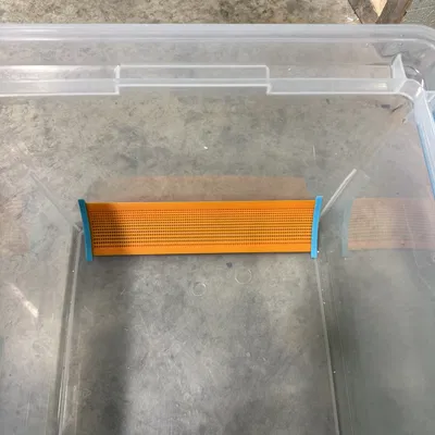 Hộp đựng hạt hút ẩm (Desiccant bead container)