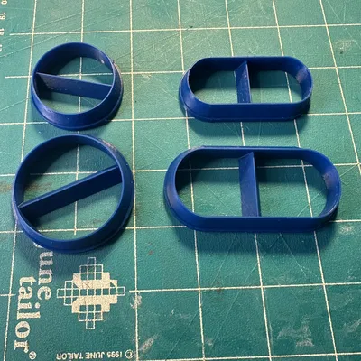 Rx Cookie Cutters (Khuôn cắt bánh quy hình viên thuốc)