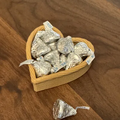 Giỏ Trái Tim (Heart Basket)