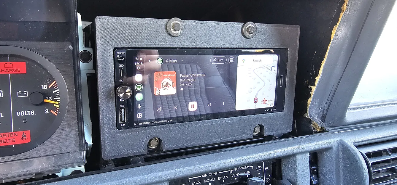 Adapter Stereo Cutlass Ciera (Flush mount Mahvec single din) - Image 1