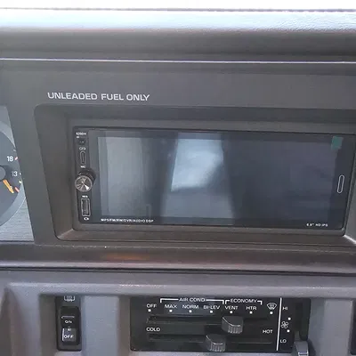 Adapter Stereo Cutlass Ciera (Flush mount Mahvec single din)