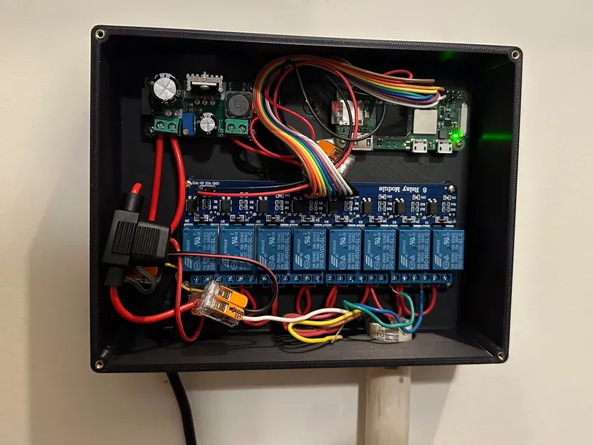 Vỏ hộp điều khiển tưới thông minh (OpenSprinkler Pi) - Image 1